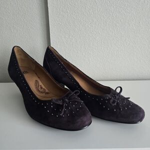 SOFFT Women's Purple Suede Slip On Studded Ribbon Pumps 9.5